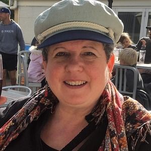 Meet your Posher, Helen